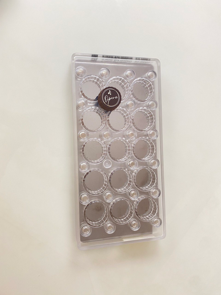 MMV 004 Small Round Magnetic Mould 32 MM + Logo Sheet Set