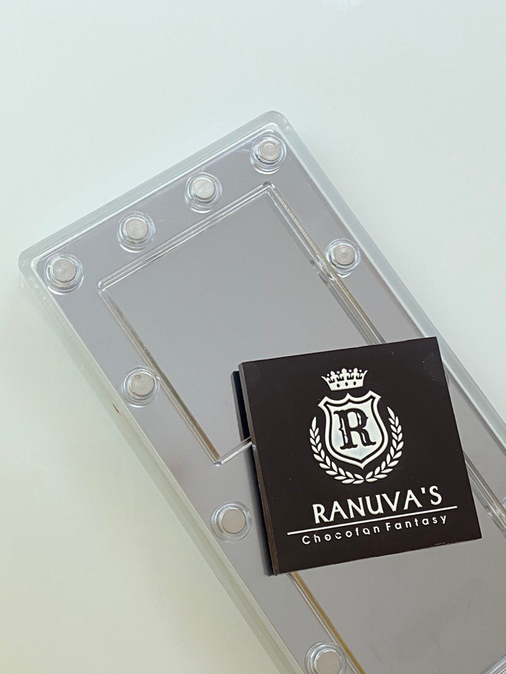 MMV 032 Square Magnetic Mould 84.5 x 84.5 MM + Logo Sheet Set