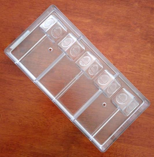 Chocolate World RM1686 / 20.5 g / 5 Cavities Polycarbonate Mould