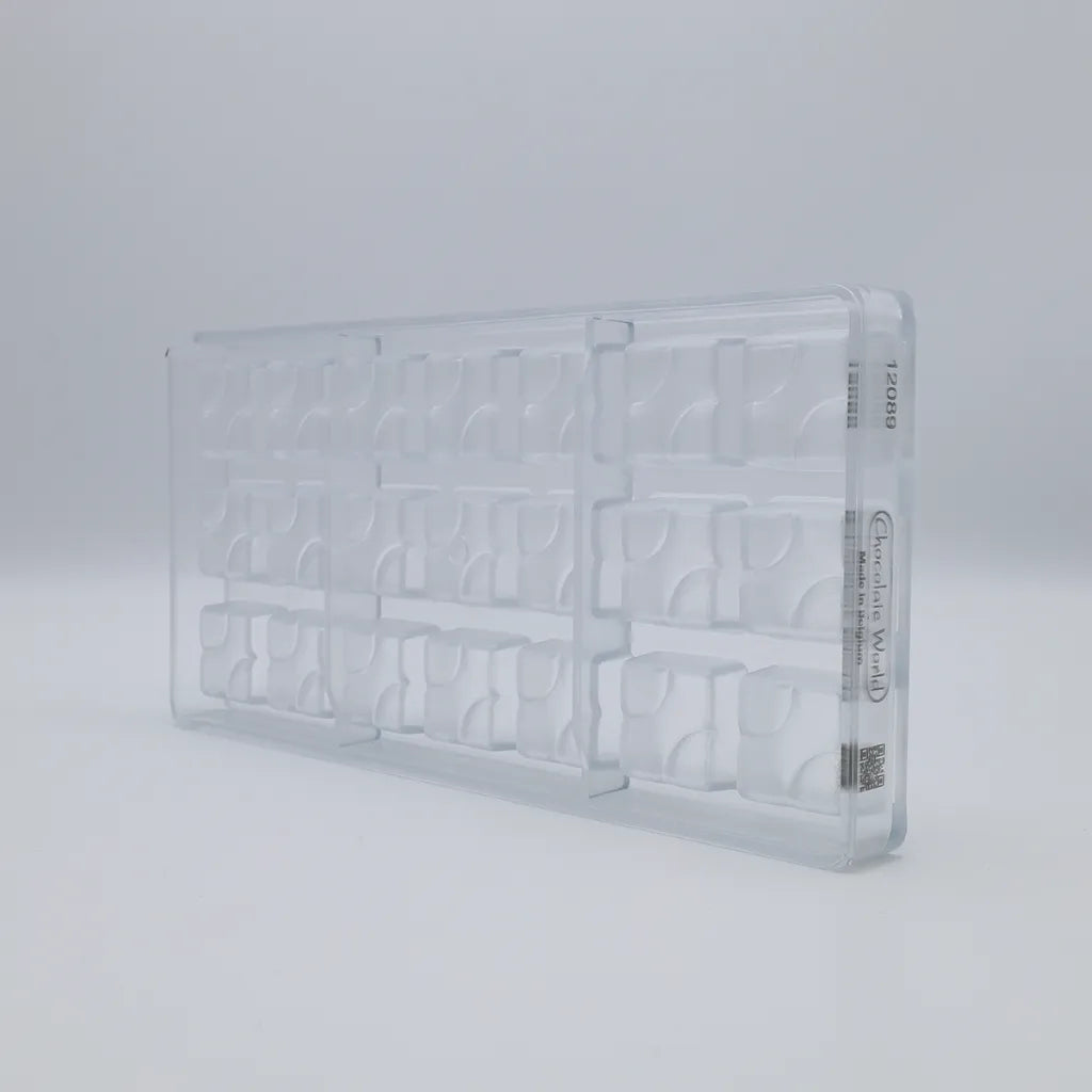 Chocolate World RM12089 / 12.8 g / 21 Cavities Polycarbonate Mould - Mangharam Chocolate Solutions