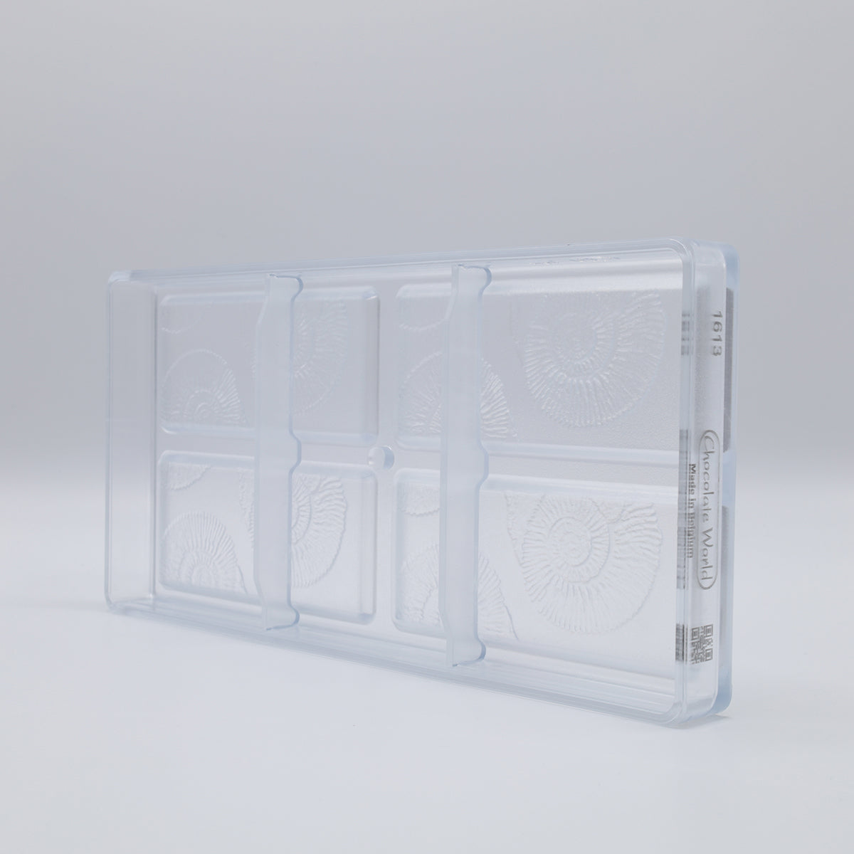 Chocolate World RM1613 / 30 g / 4 Cavities Polycarbonate Mould - Mangharam Chocolate Solutions