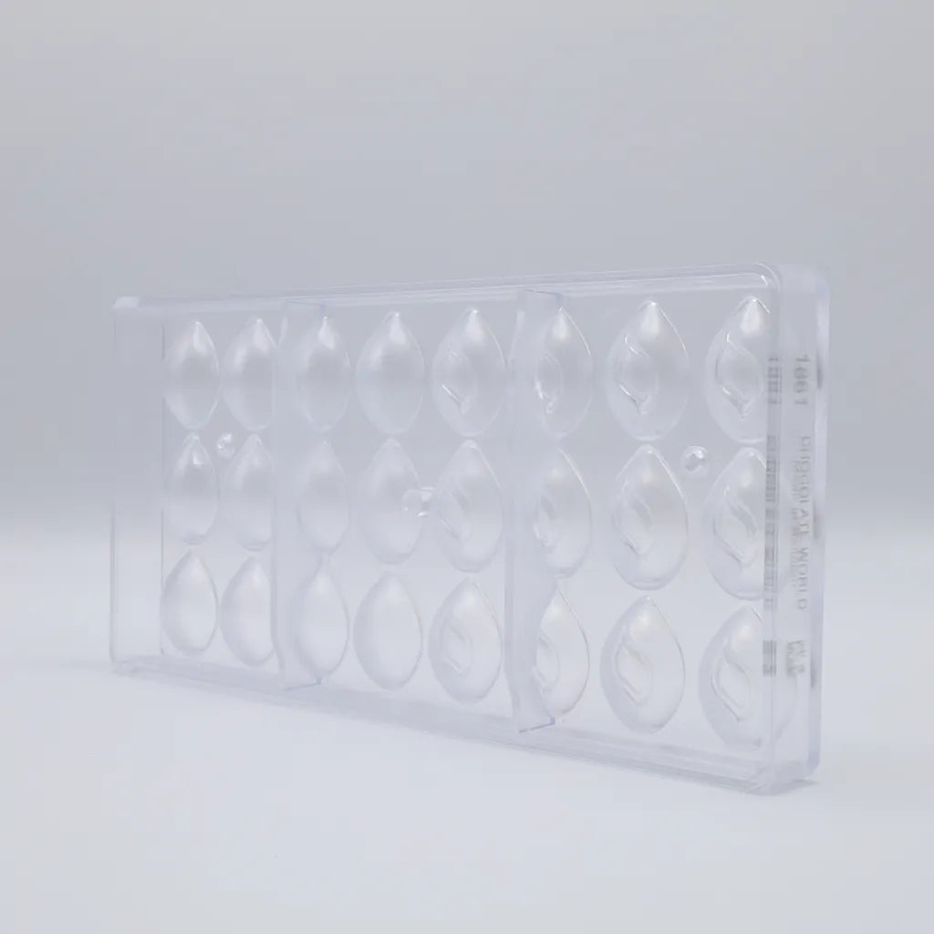 Chocolate World RM1861 / 10.5 g / 24 Cavities Polycarbonate Mould - Mangharam Chocolate Solutions