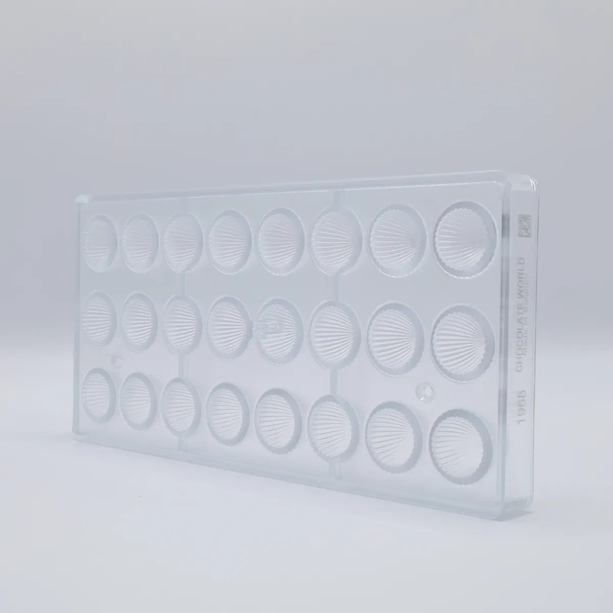Chocolate World RM1968 / 7 gr / 24 cavities Polycarbonate Mould