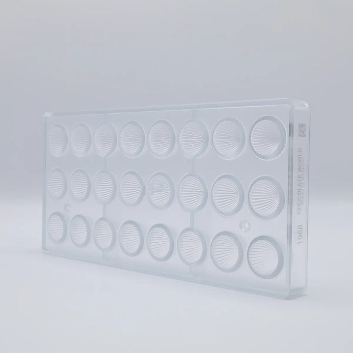 Chocolate World RM1968 / 7 gr / 24 cavities Polycarbonate Mould