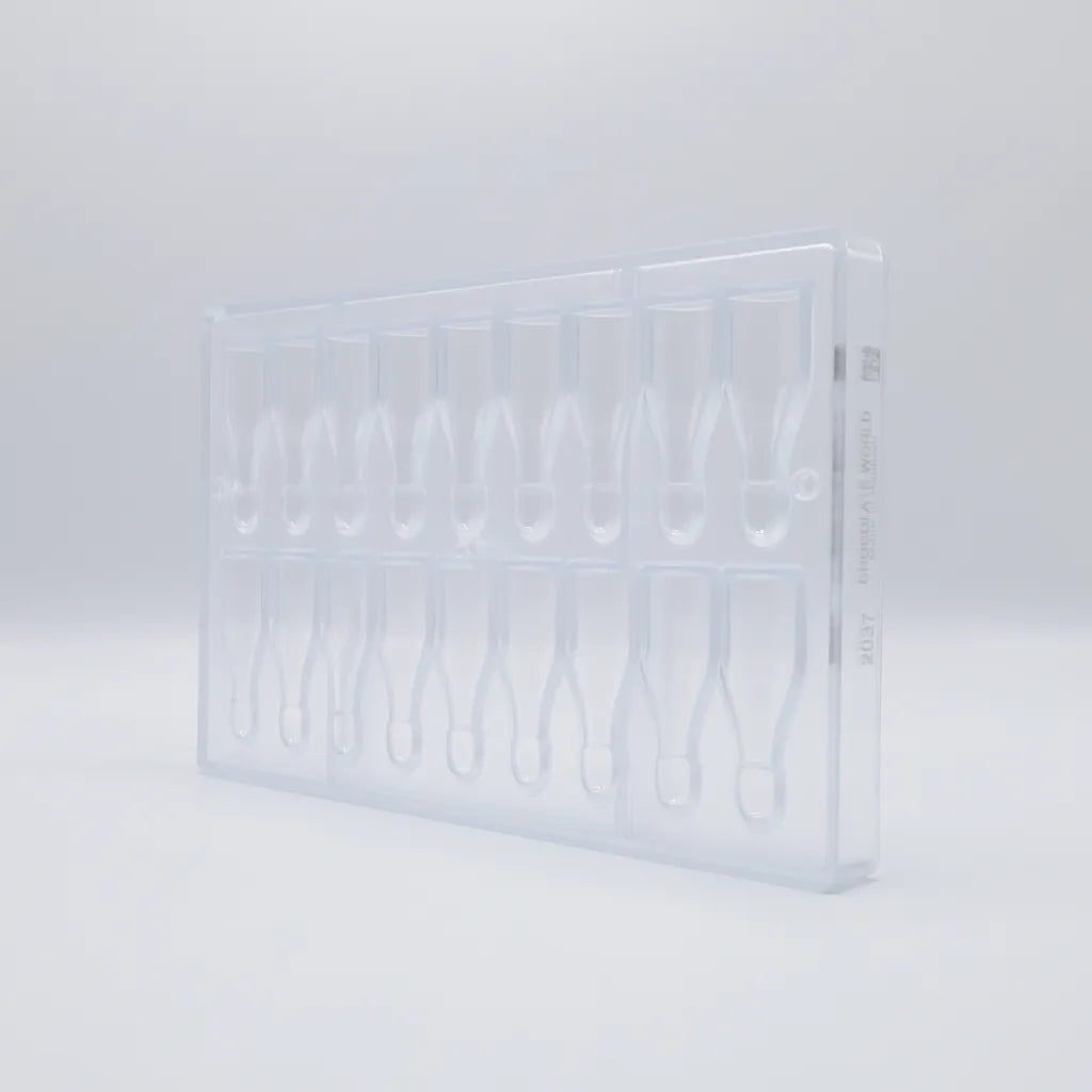 Chocolate World RM2037 / 22 g / 18 Cavities Polycarbonate Mould