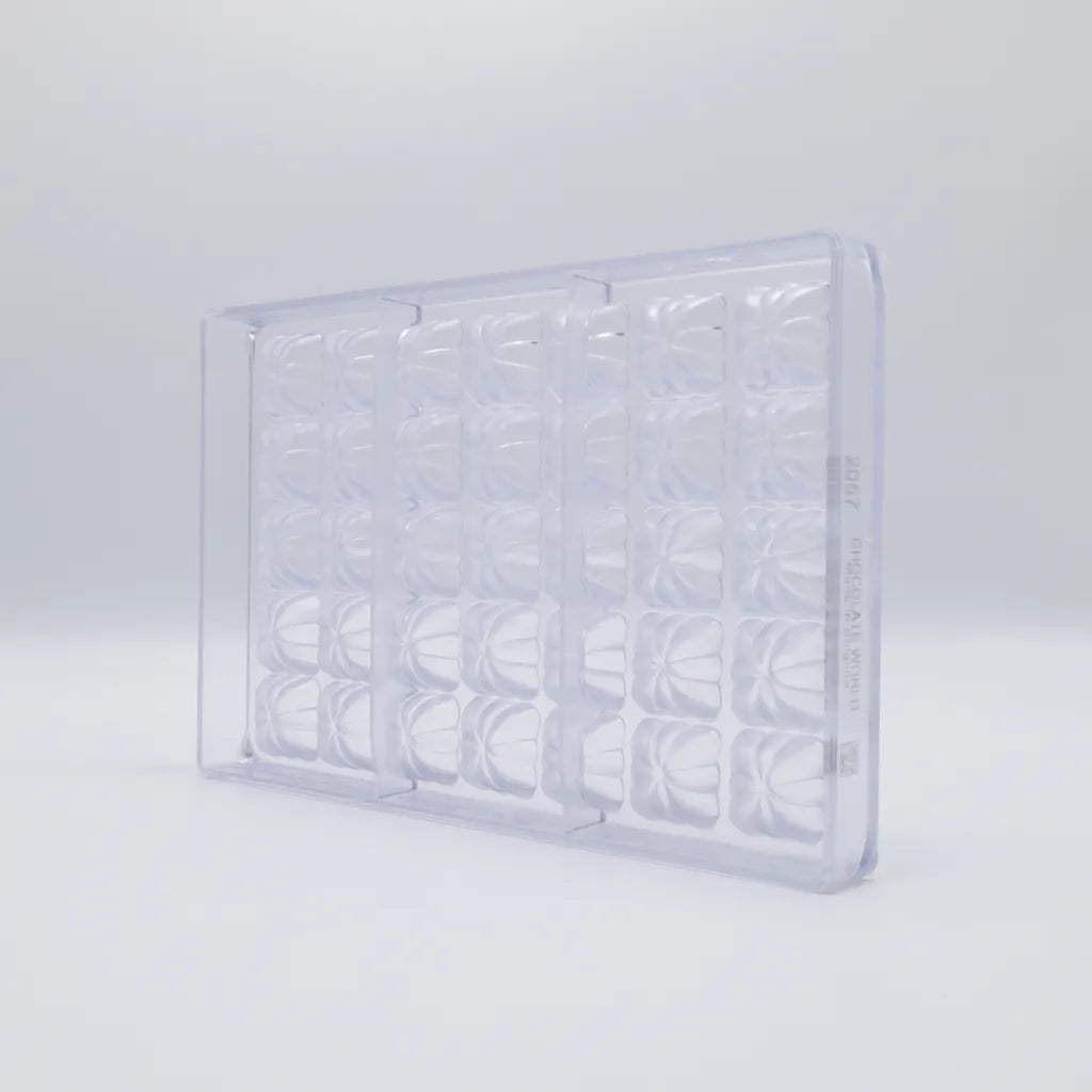 Chocolate World RM2057 / 6 g / 35 Cavities Polycarbonate Mould