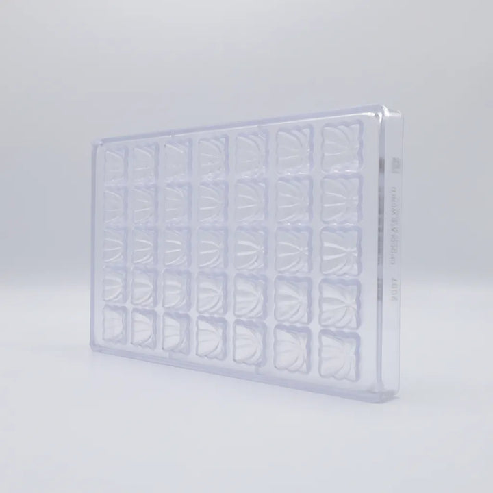 Chocolate World RM2057 / 6 g / 35 Cavities Polycarbonate Mould