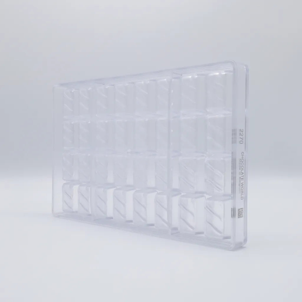 Chocolate World RM2270 / 14 gr / 32 cavities Polycarbonate Mould