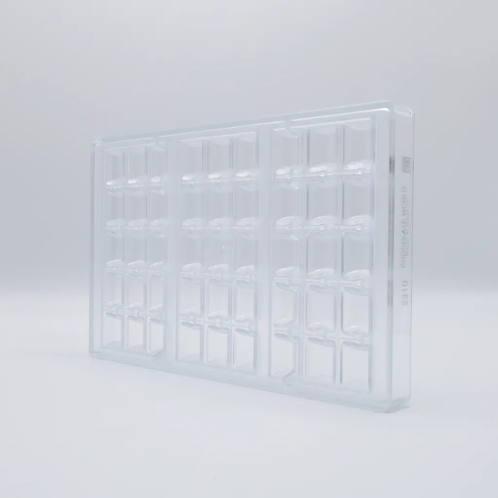 Chocolate World RM2310 / 92 g / 3 Cavities Polycarbonate Mould