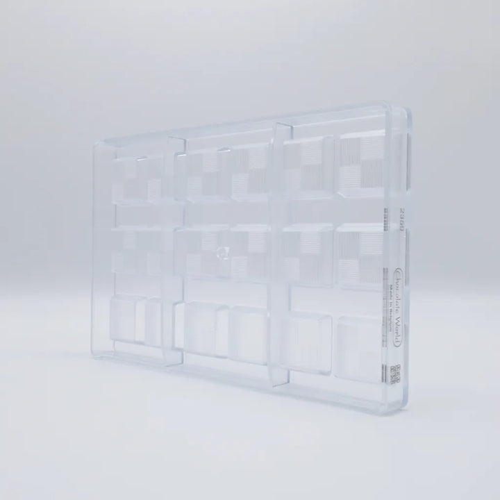 Chocolate World RM2359 / 13 g / 18 Cavities Polycarbonate Mould
