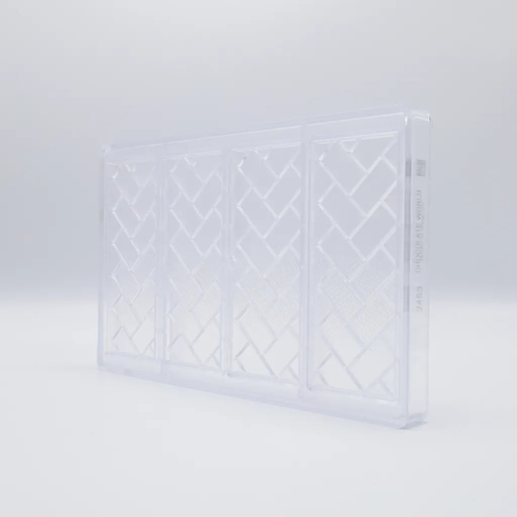 Chocolate World RM2453 / 74 gr / 4 cavities Polycarbonate Mould