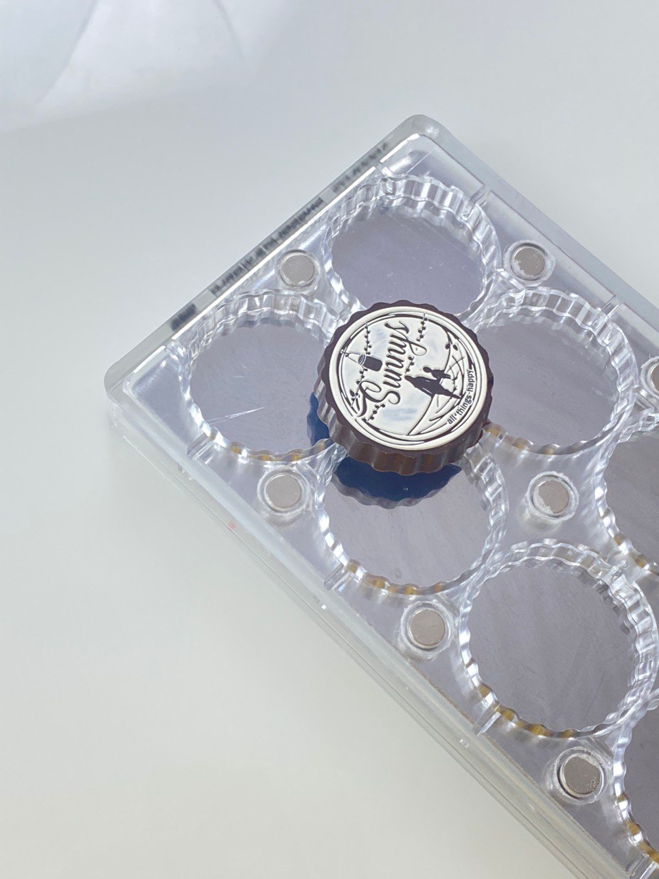 MMV 003 Large Round Magnetic Mould 50 MM + Logo Sheet Set