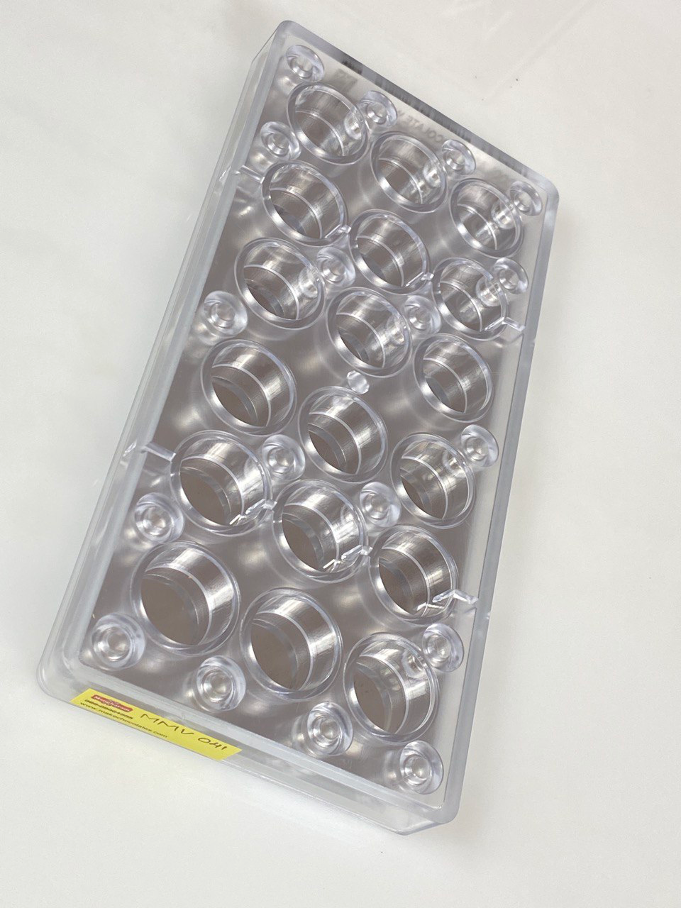 MMV 017 Round Magnetic Mould 36 x 27 MM + Logo Sheet Set