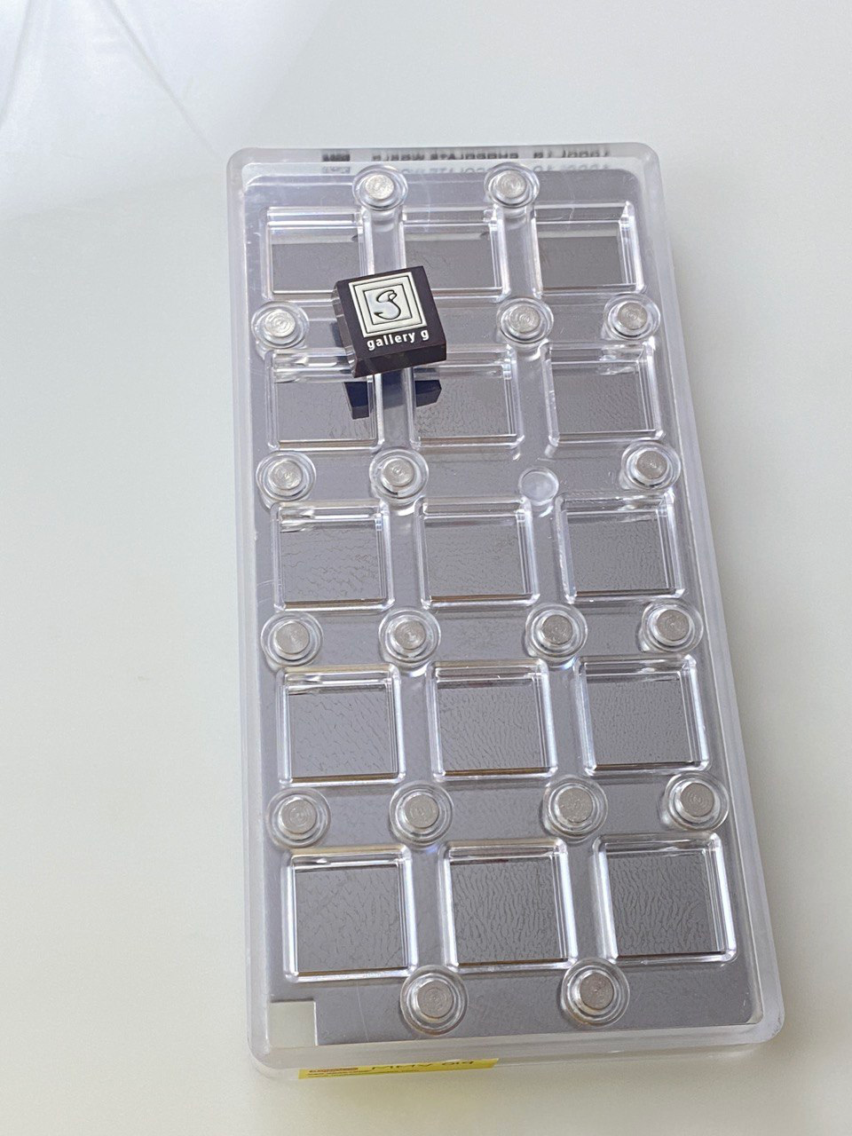 MMV 019 Square Magnetic Mould 29 x 29 MM + Logo Sheet Set