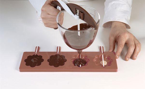 POP04 Daisy Pop - Mangharam Chocolate Solutions
