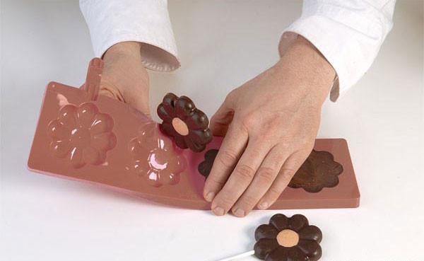 POP04 Daisy Pop - Mangharam Chocolate Solutions