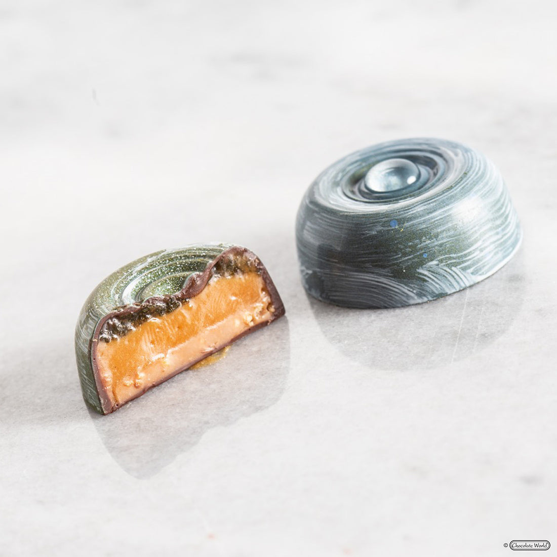 Chocolate World Polycarbonate Mould RM12001 / 10 gr / 21 Cavities