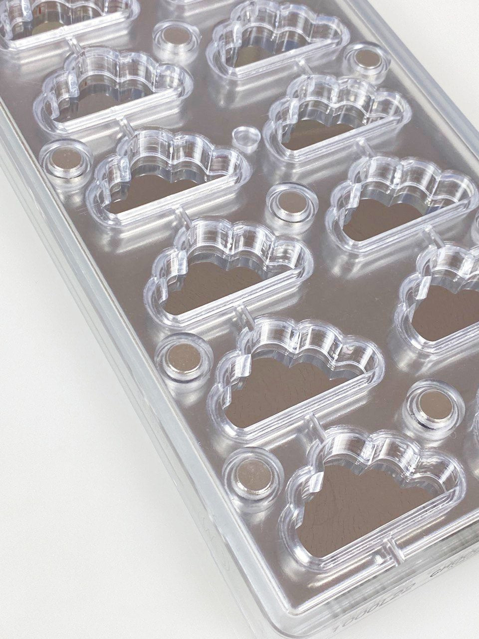 MMV022 European Polycarbonate Mould - Mangharam Chocolate Solutions