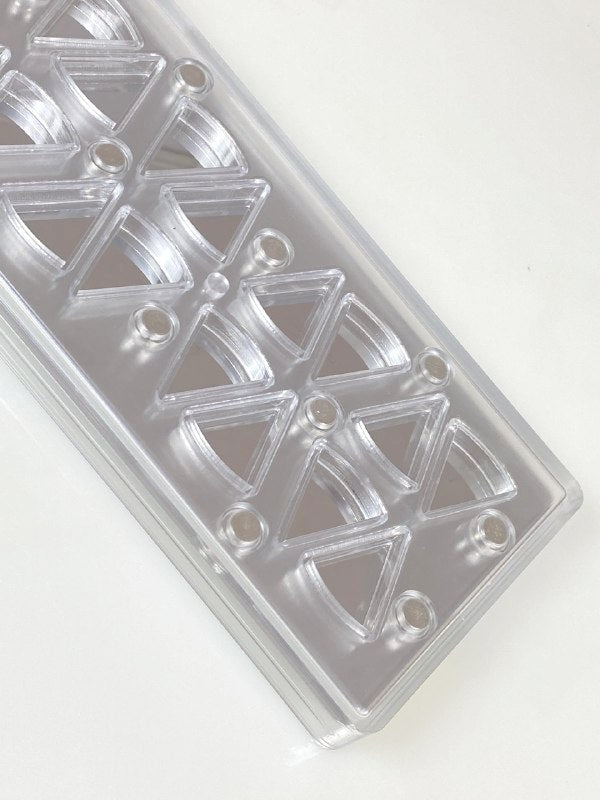 MMV026 European Polycarbonate Mould - Mangharam Chocolate Solutions