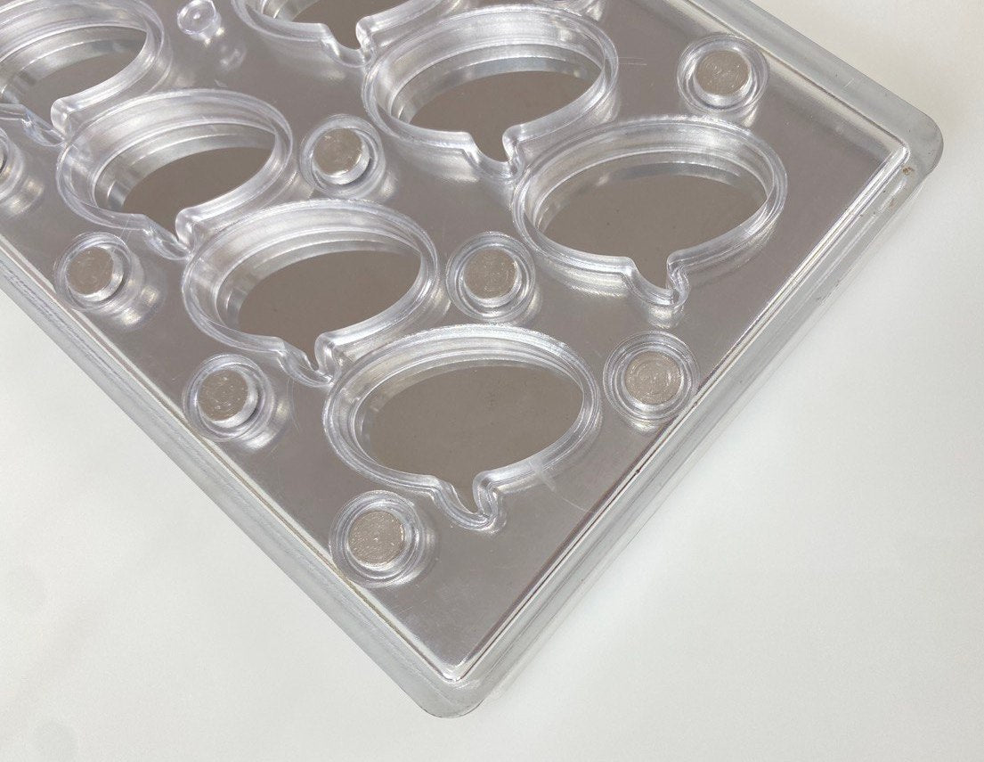 Chocolate World MMV029 / 10.5 gr / 12 cavities Polycarbonate Chocolate Mould